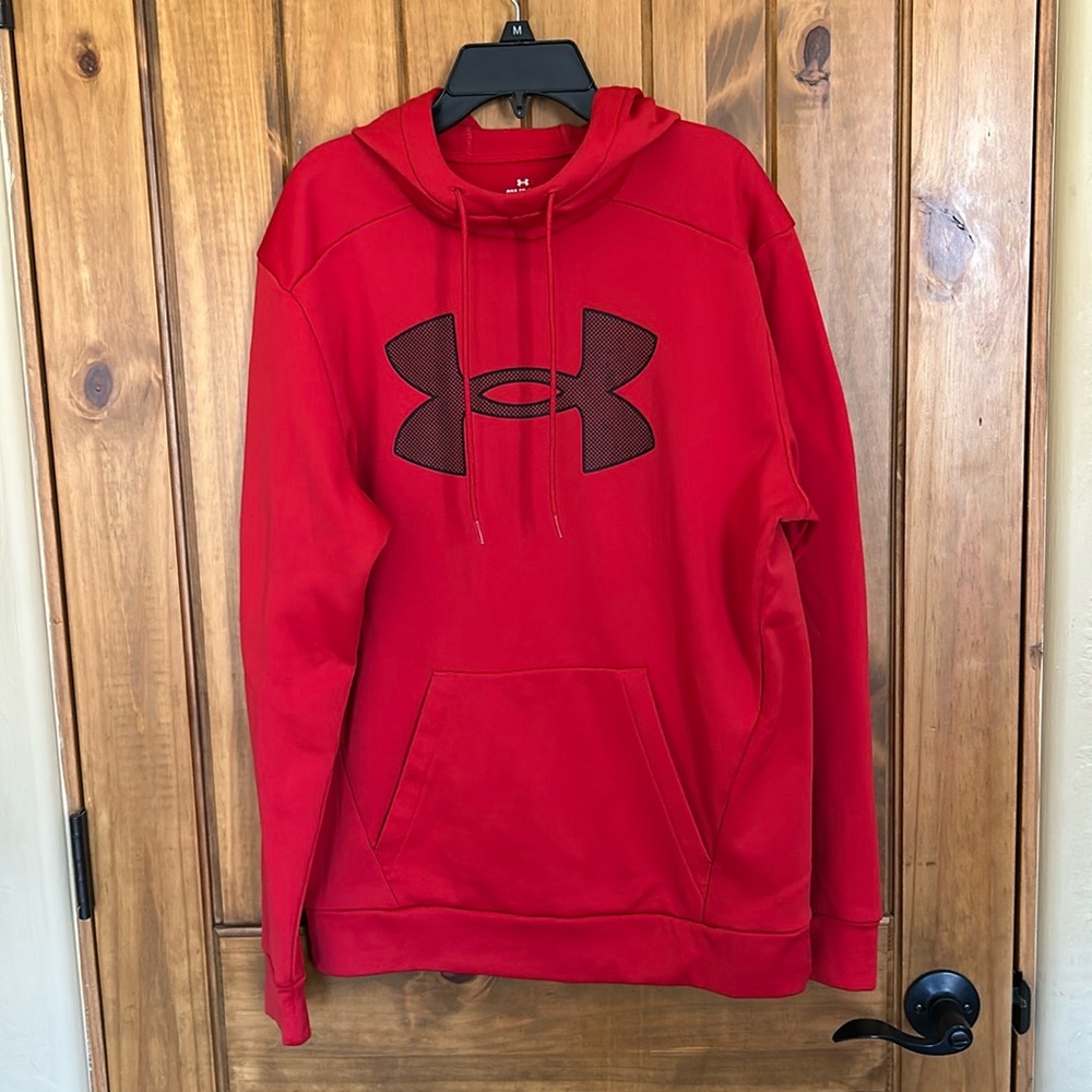 Unisex Under Armour Hoodie in great condition